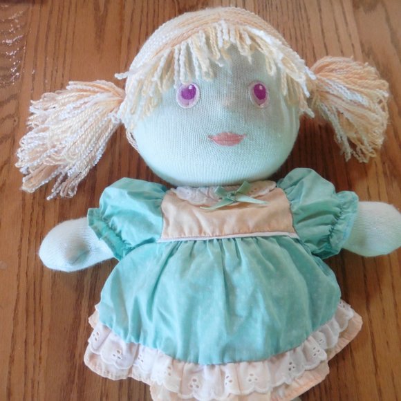 Vintage Playskool "Grandma's Marshamallow Baby" doll with original dress. - Picture 9 of 9